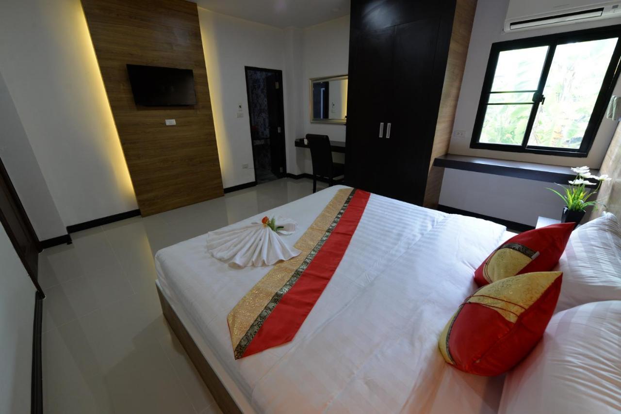 The Room Boutique Hotel Sakon Nakhon Esterno foto
