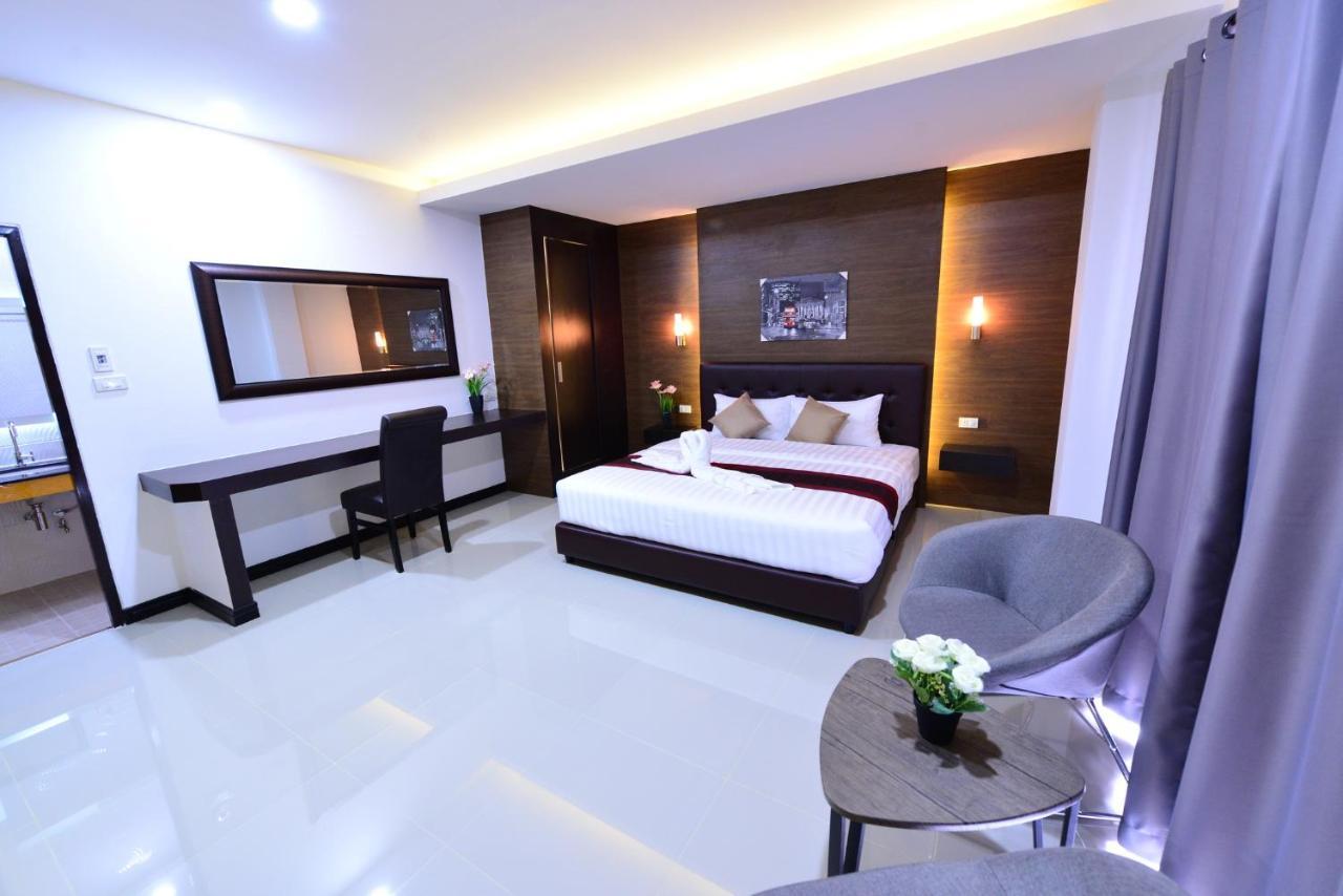 The Room Boutique Hotel Sakon Nakhon Esterno foto
