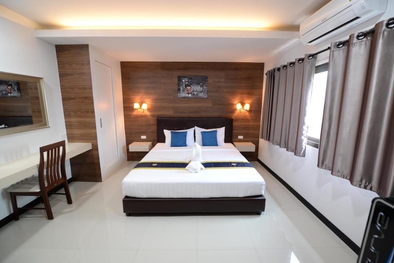 The Room Boutique Hotel Sakon Nakhon Esterno foto