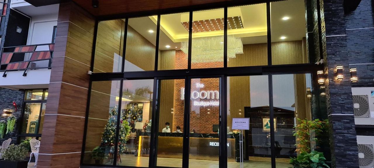 The Room Boutique Hotel Sakon Nakhon Esterno foto