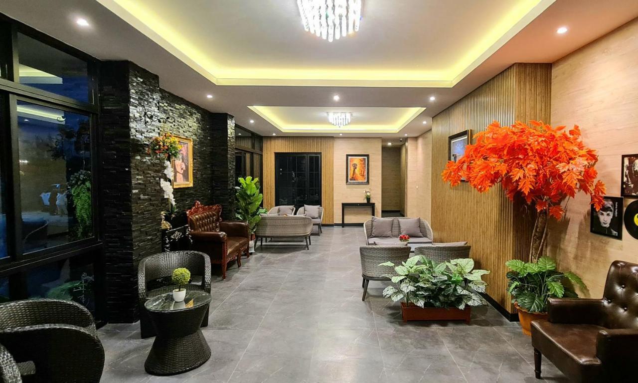 The Room Boutique Hotel Sakon Nakhon Esterno foto