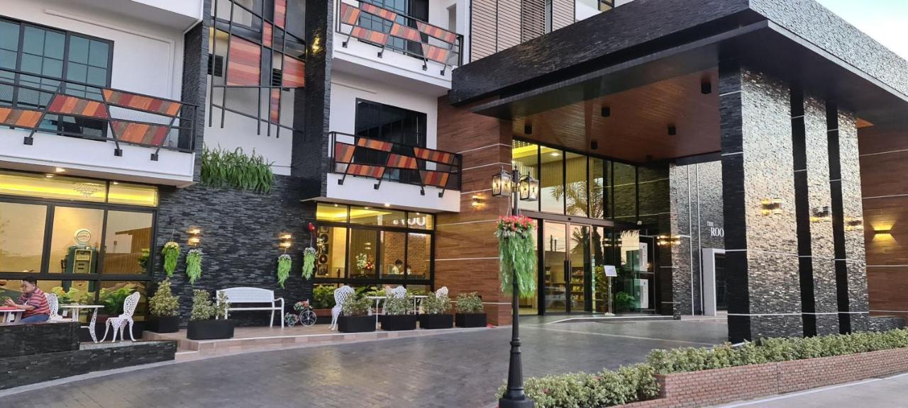 The Room Boutique Hotel Sakon Nakhon Esterno foto