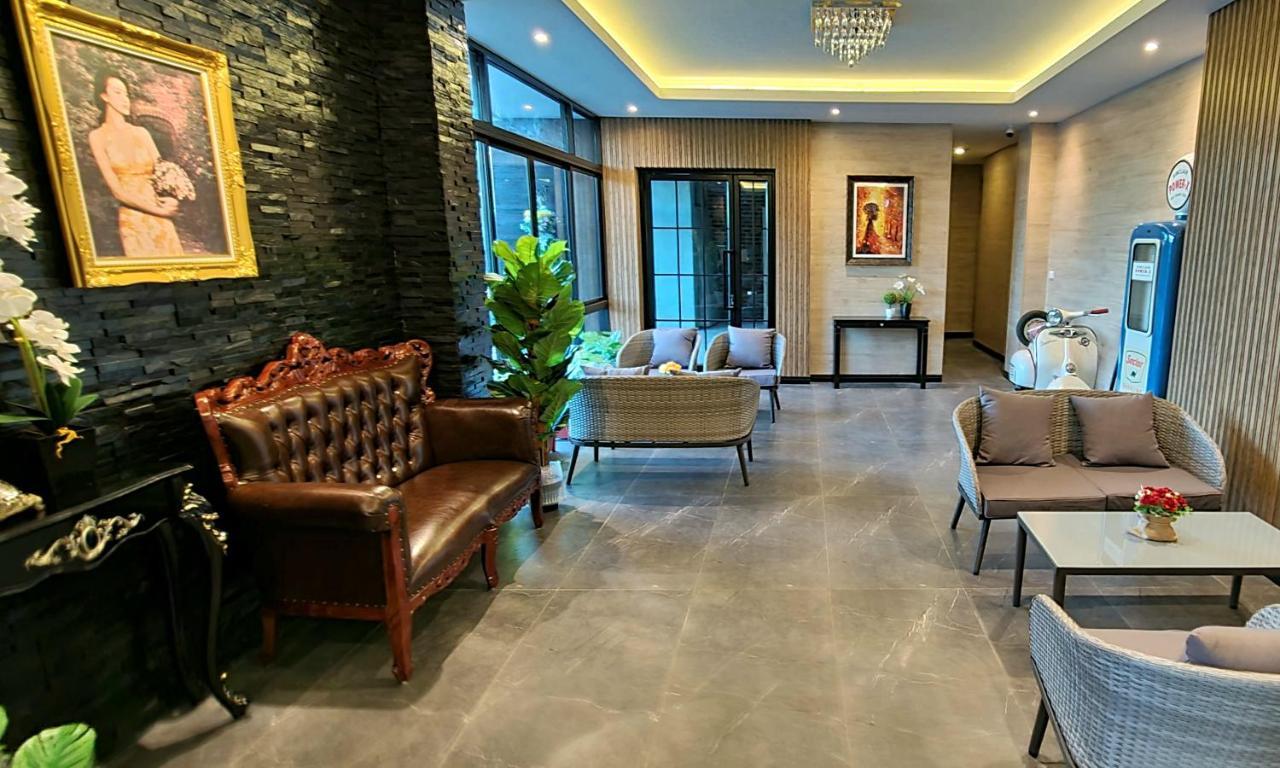 The Room Boutique Hotel Sakon Nakhon Esterno foto