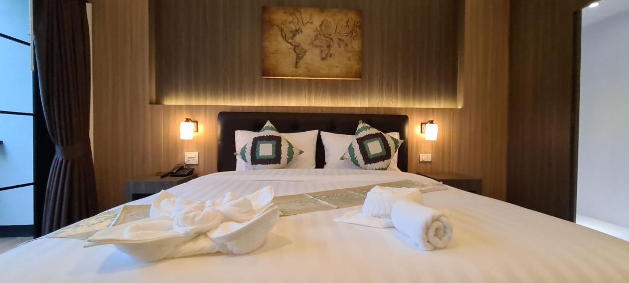 The Room Boutique Hotel Sakon Nakhon Esterno foto