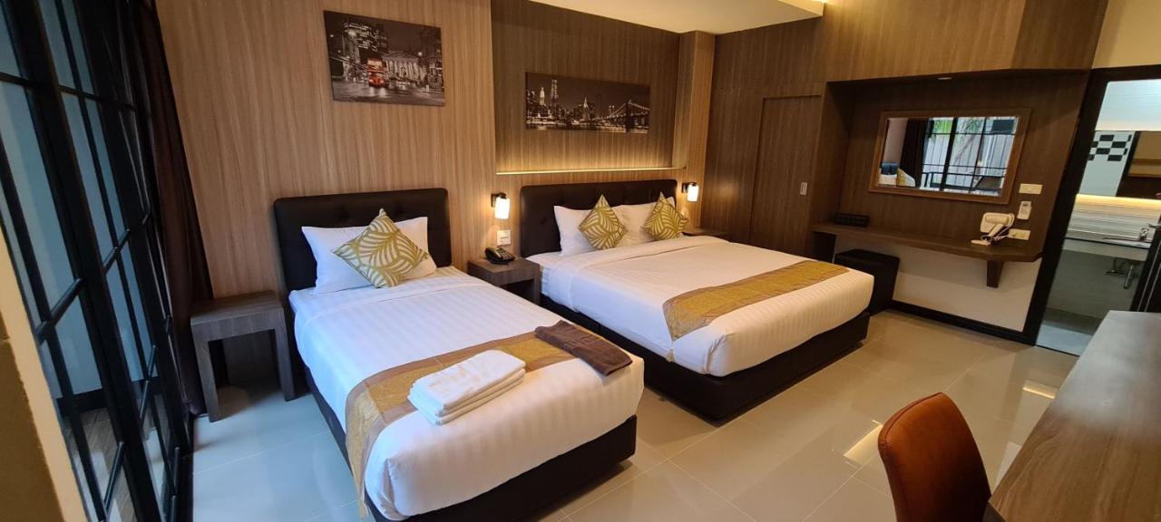 The Room Boutique Hotel Sakon Nakhon Esterno foto