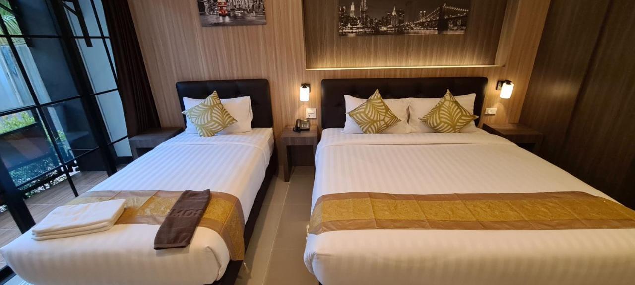 The Room Boutique Hotel Sakon Nakhon Esterno foto