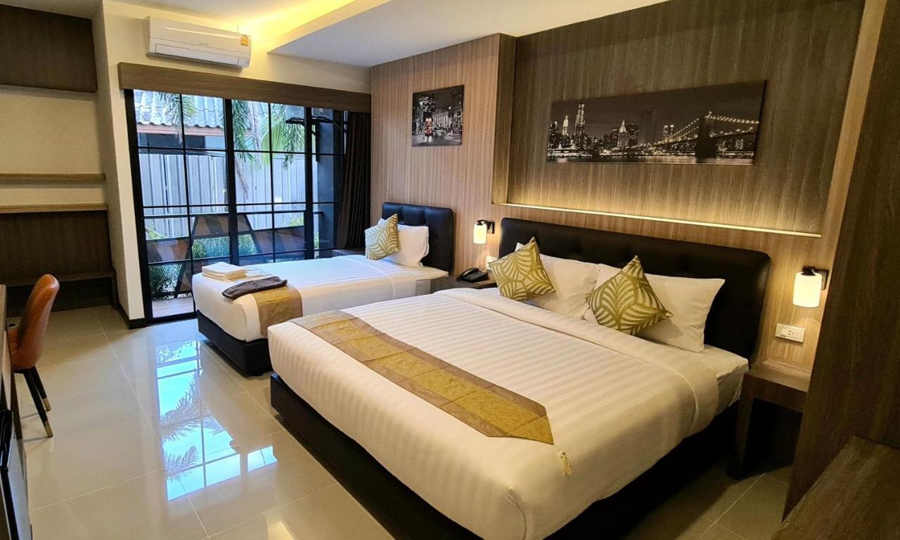 The Room Boutique Hotel Sakon Nakhon Esterno foto