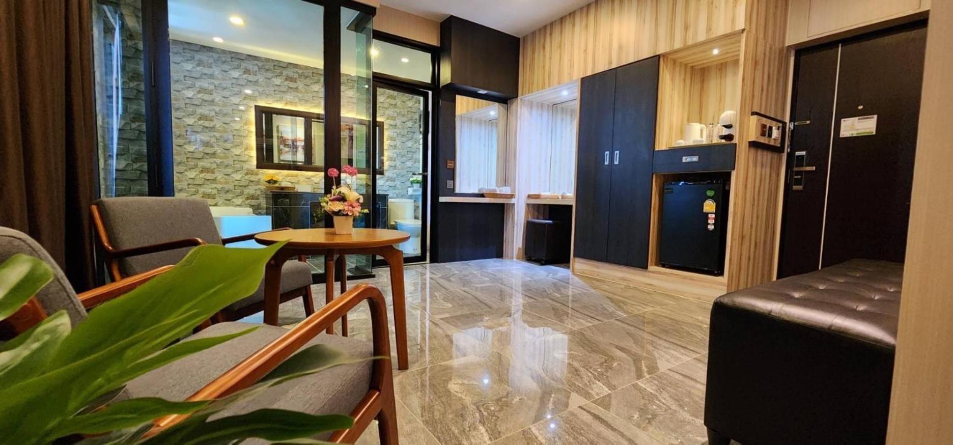 The Room Boutique Hotel Sakon Nakhon Esterno foto