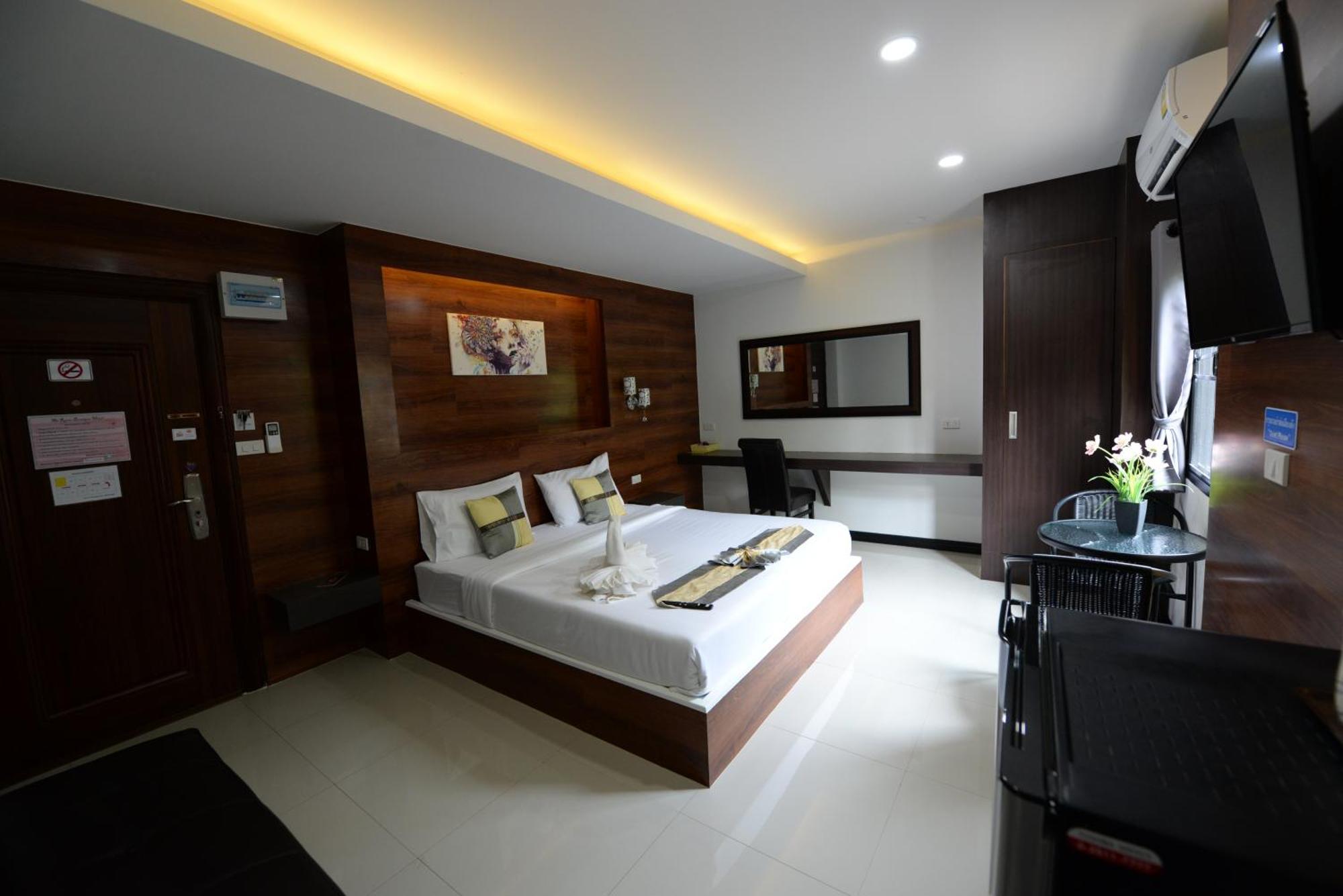 The Room Boutique Hotel Sakon Nakhon Esterno foto